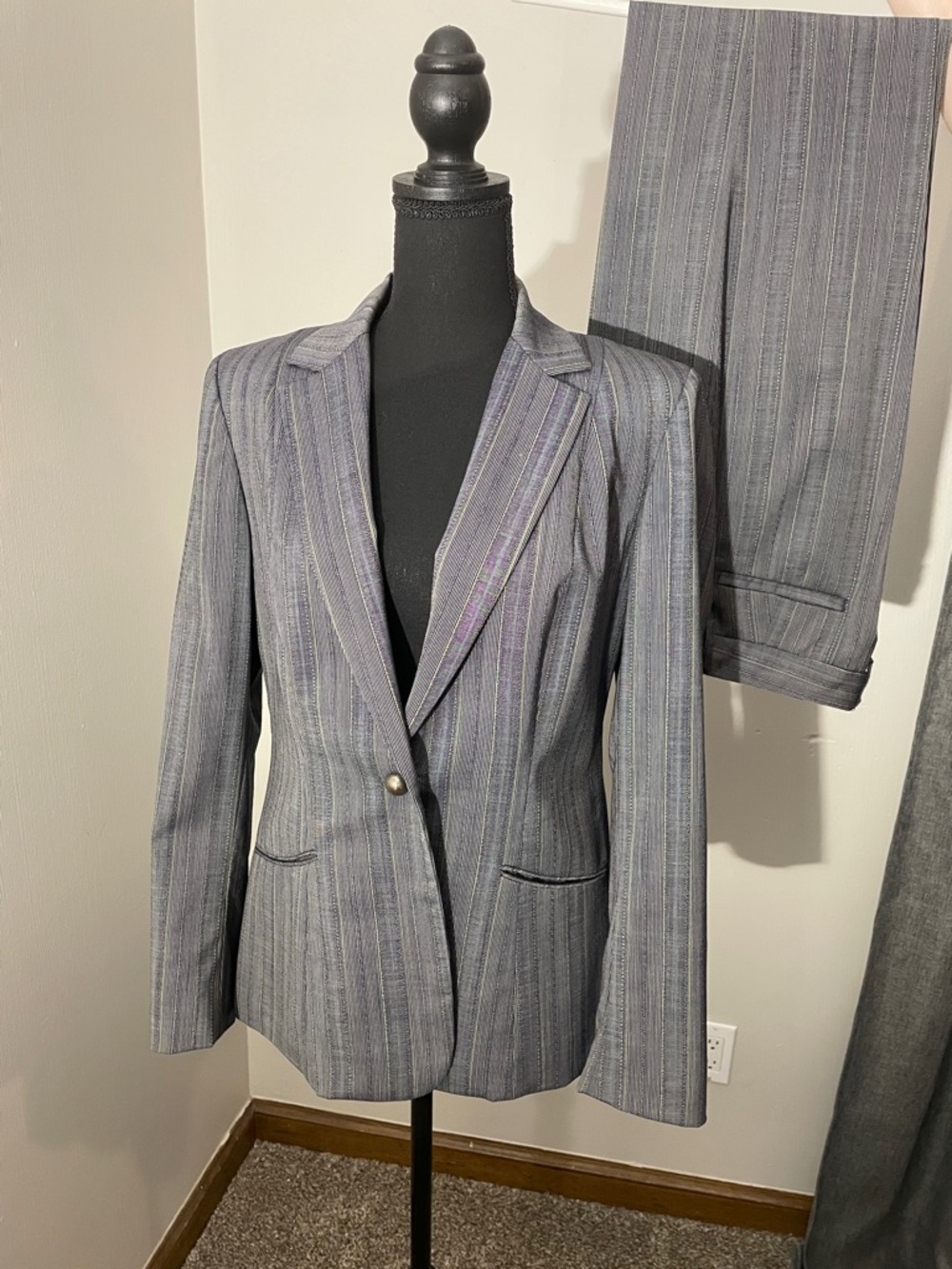 Garfield and Marks Gray Pinstripe Women’s Suit- 4/6